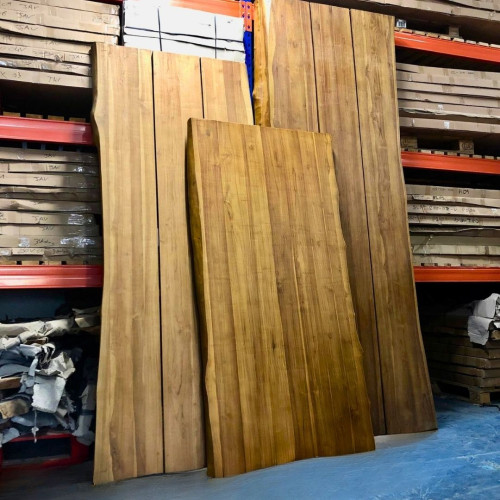 Table Teck piètement bois