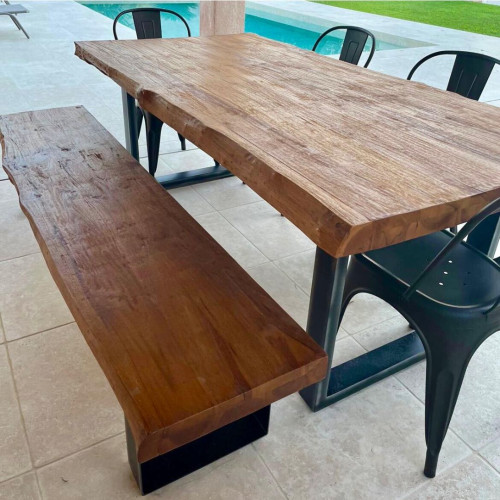 Table Teck pied métal Forme "V" -...