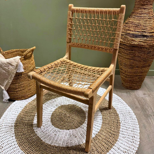 Chaise Teck et cordes plastifiées