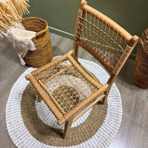 Chaise Teck et cordes plastifiées