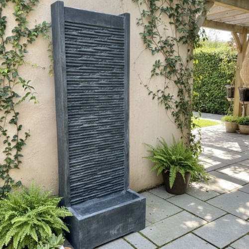Fontaine plate mur d'eau