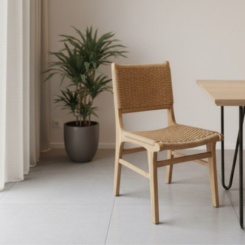 Chaise Teck et cordes naturelles serrées