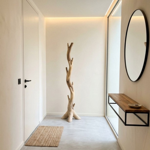 Porte-manteau sur pied en Suar