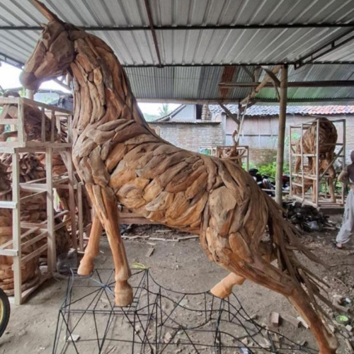 Sculpture Cheval en Teck XL